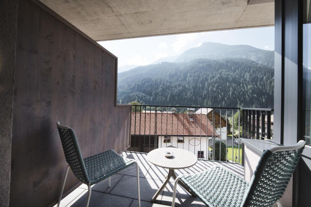 Hotel Die Arlbergerin -New- All-In Super Flex Rate (Adults Only) Sankt Anton am Arlberg Buitenkant foto