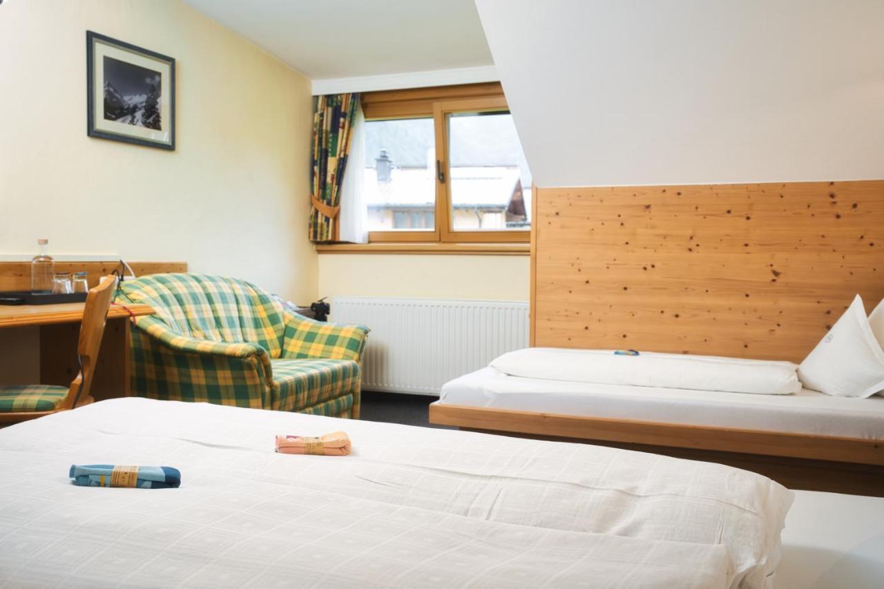 Hotel Die Arlbergerin -New- All-In Super Flex Rate (Adults Only) Sankt Anton am Arlberg Buitenkant foto